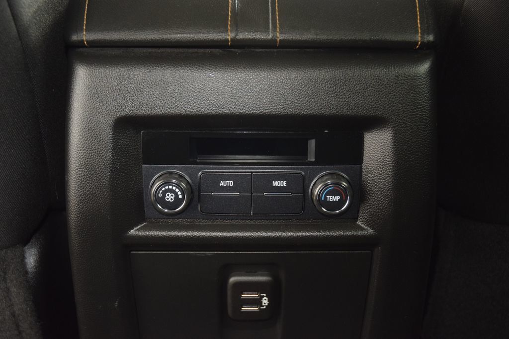 2020 Chevrolet Traverse AWD 4dr LT Cloth w/1LT - 23078945 - 43