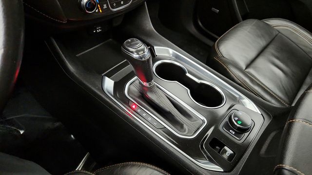 2020 Chevrolet Traverse AWD 4dr LT Leather with Premium Package & Dual Skyscape Sunroof - 22945332 - 16