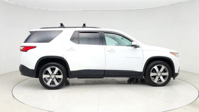2020 Chevrolet Traverse AWD 4dr LT Leather with Premium Package & Dual Skyscape Sunroof - 22945332 - 3