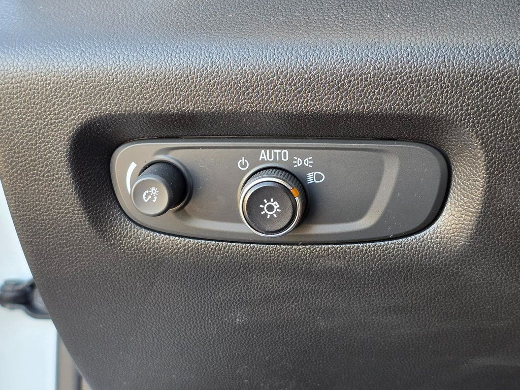 2020 Chevrolet Traverse FWD 4dr LS w/1LS - 22965505 - 39