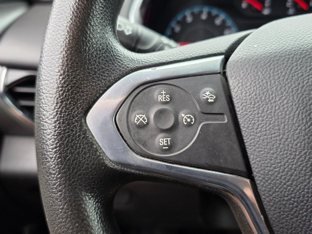 2020 Chevrolet Traverse LS - 22945722 - 25