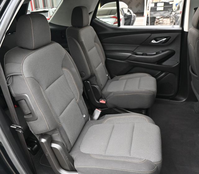 2020 Chevrolet Traverse LT - 23101717 - 16