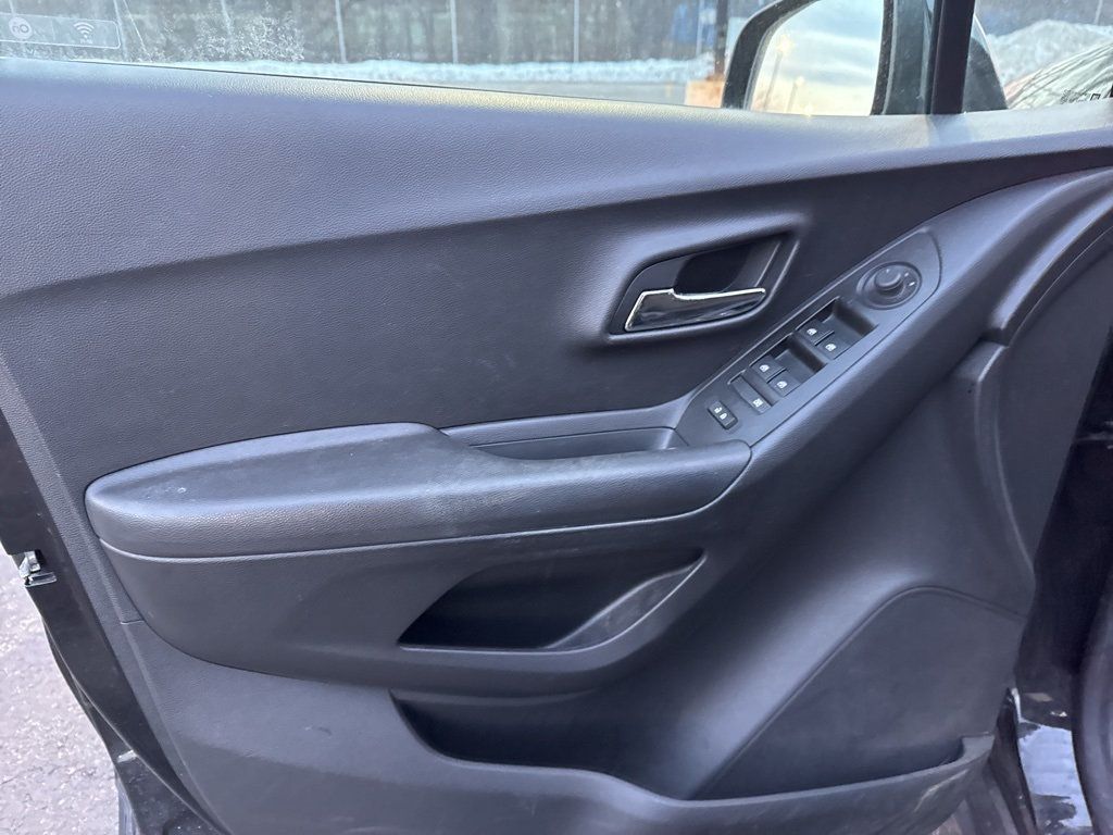 2020 Chevrolet Trax AWD 4dr LS - 22962274 - 9