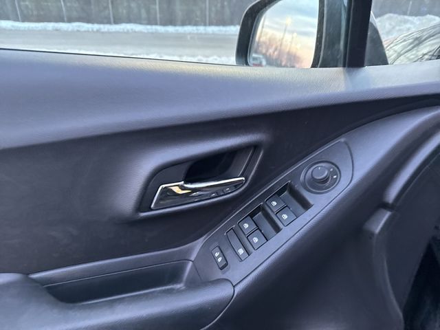 2020 Chevrolet Trax AWD 4dr LS - 22962274 - 10