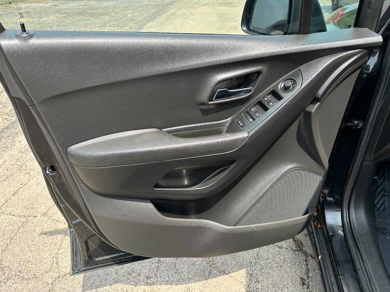 2020 Chevrolet Trax AWD 4dr LS - 22870077 - 9