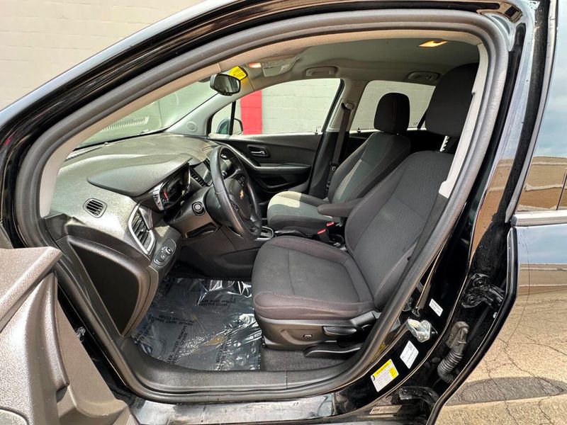 2020 Chevrolet Trax AWD 4dr LS - 22870077 - 11