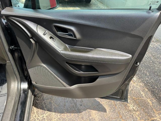 2020 Chevrolet Trax AWD 4dr LS - 22870077 - 19