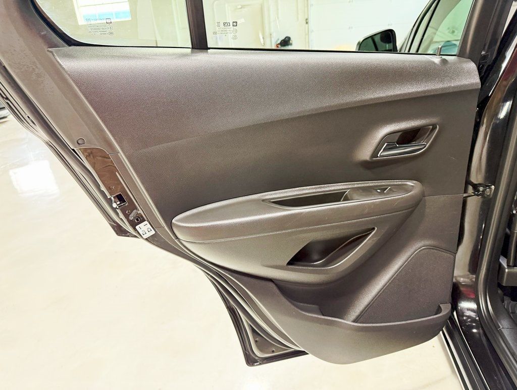 2020 Chevrolet Trax AWD 4dr LT - 22919300 - 25