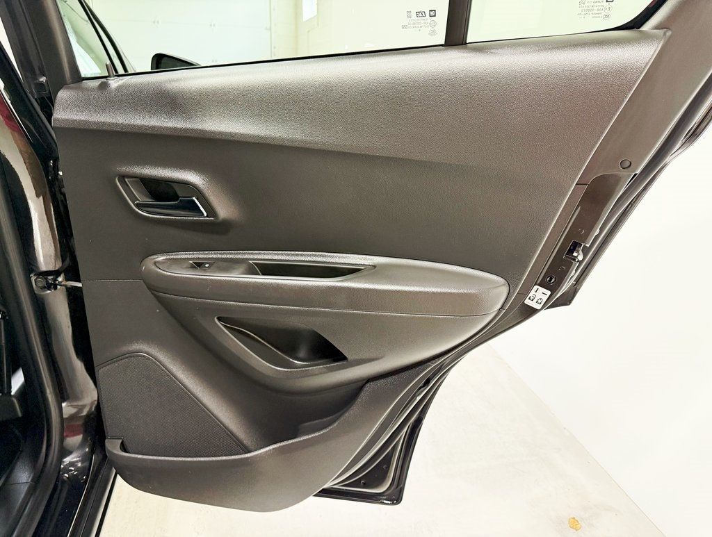 2020 Chevrolet Trax AWD 4dr LT - 22919300 - 28