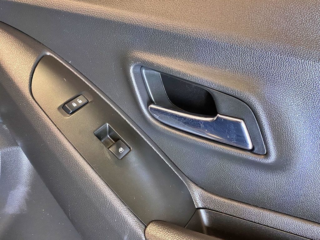 2020 Chevrolet Trax AWD 4dr LT - 23002397 - 35