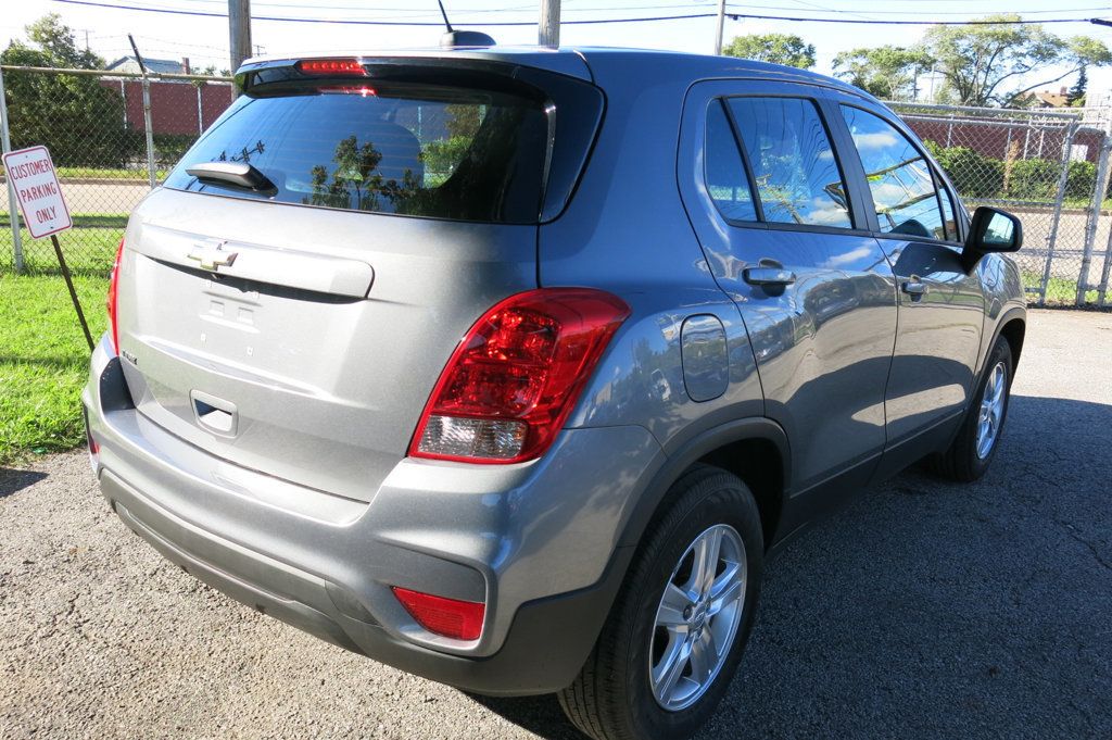 2020 Chevrolet Trax FWD 4dr LS - 22587947 - 3