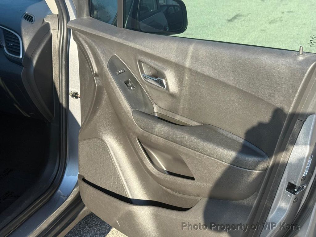 2020 Chevrolet Trax LS photo 10