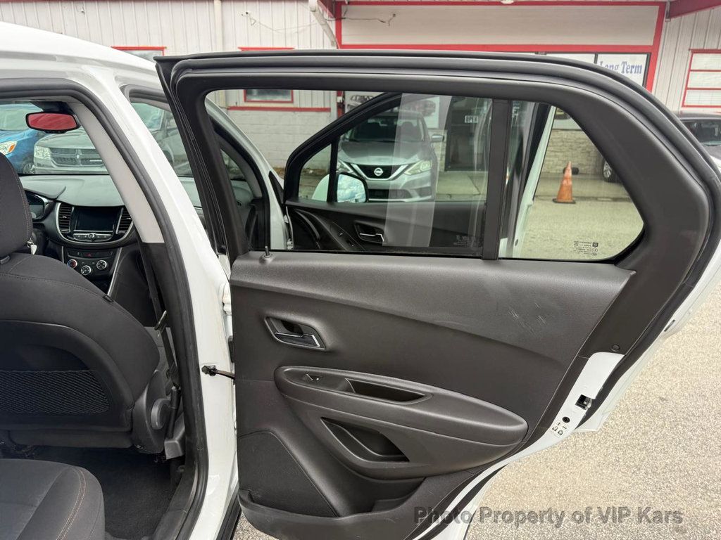 2020 Chevrolet Trax LS photo 13