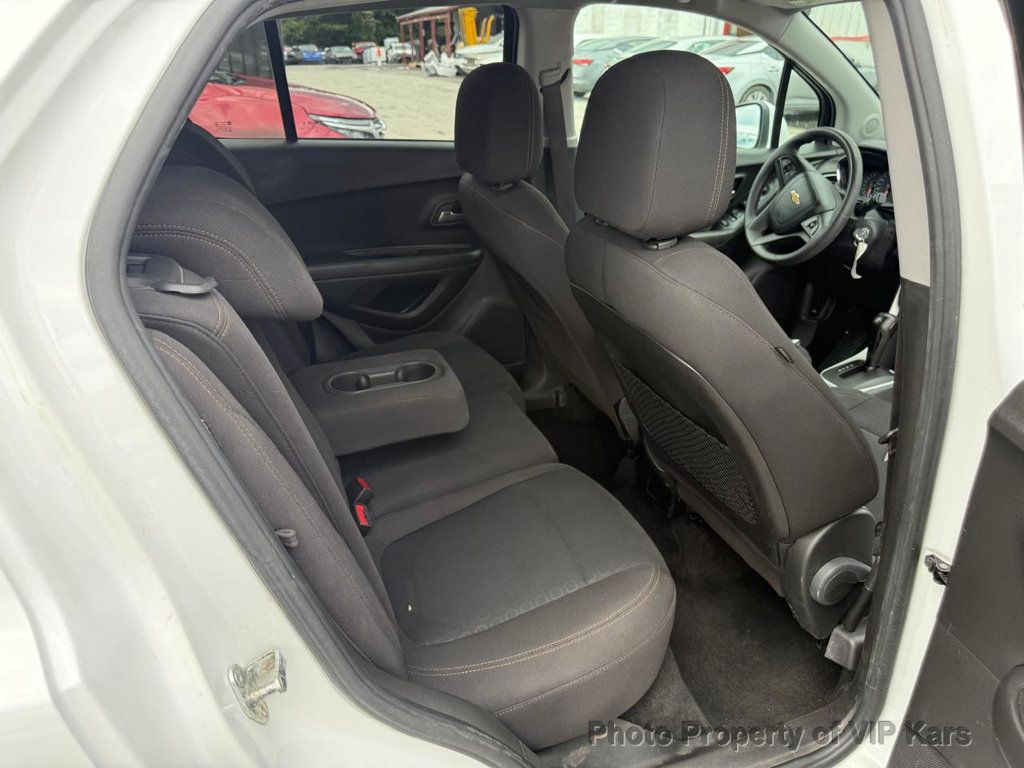2020 Chevrolet Trax LS photo 14