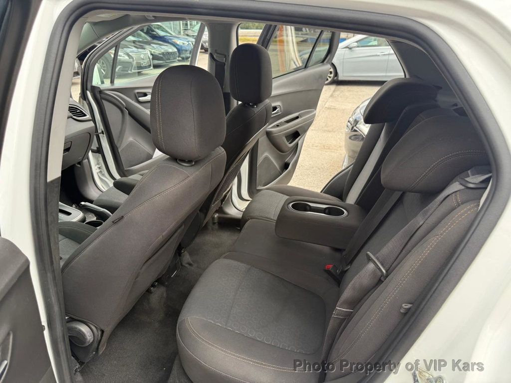 2020 Chevrolet Trax LS photo 15