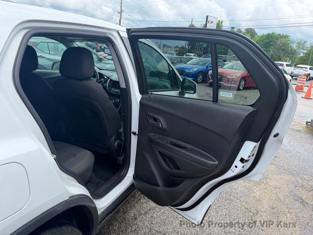 2020 Chevrolet Trax FWD 4dr LS - 23031846 - 10