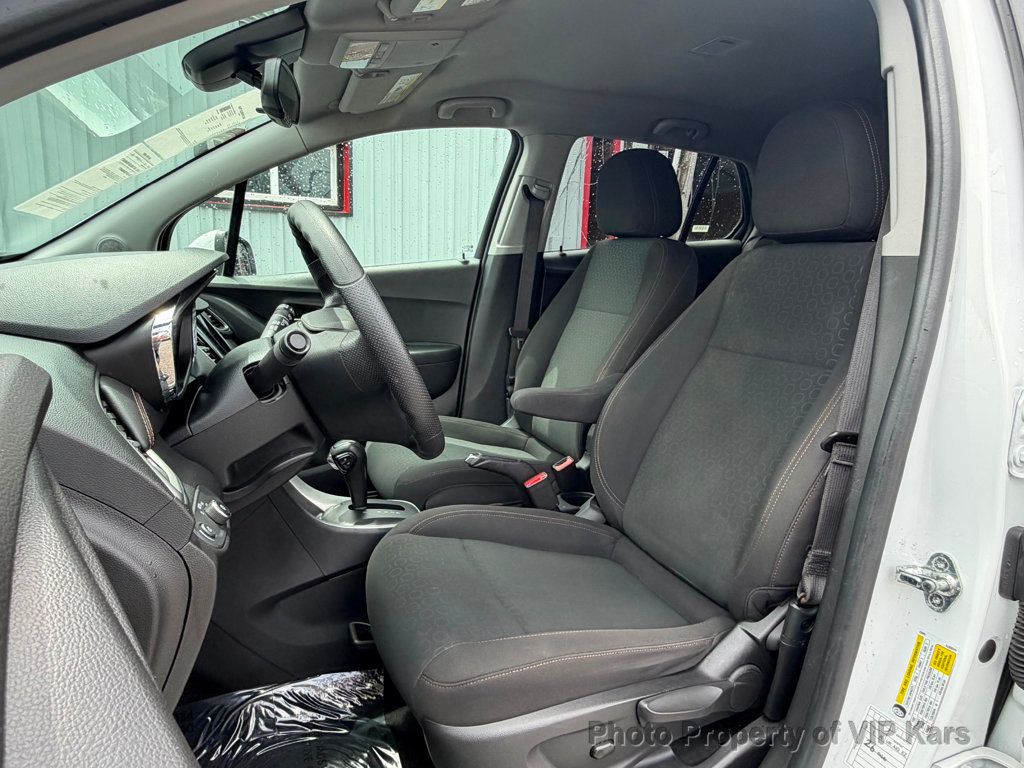 2020 Chevrolet Trax FWD 4dr LS - 23031846 - 12