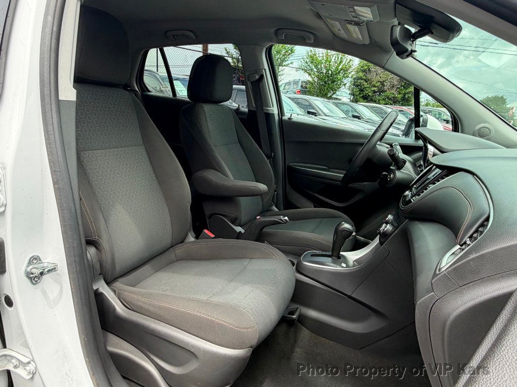 2020 Chevrolet Trax FWD 4dr LS - 23031846 - 15