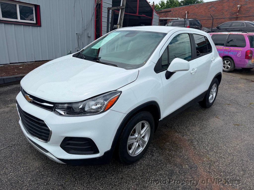 2020 Chevrolet Trax FWD 4dr LS - 23031846 - 24