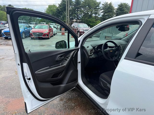 2020 Chevrolet Trax FWD 4dr LS - 23031846 - 8