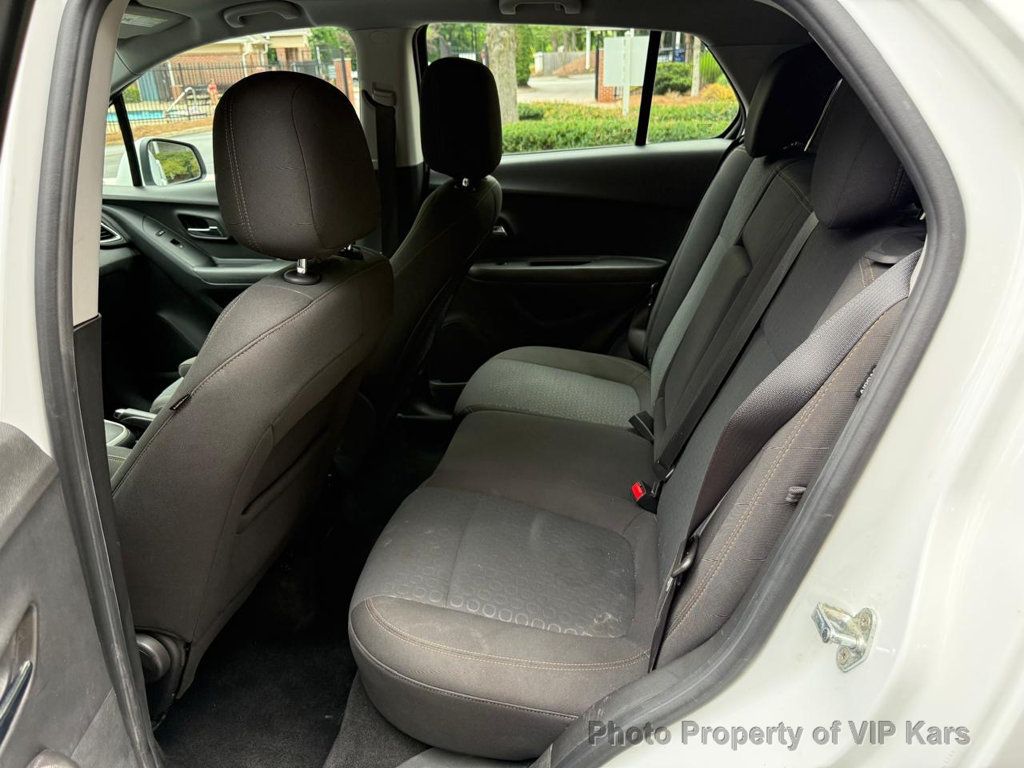 2020 Chevrolet Trax FWD 4dr LS - 23043970 - 13