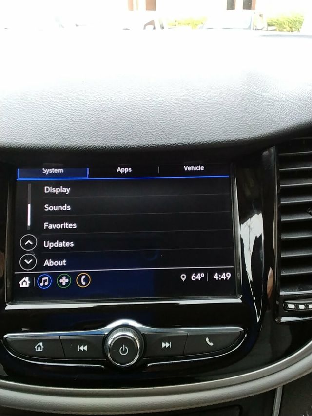 2020 Chevrolet Trax FWD 4dr LS - 22998702 - 19