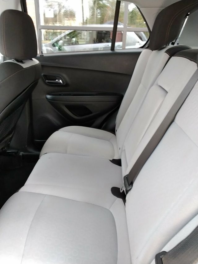 2020 Chevrolet Trax FWD 4dr LS - 22998702 - 7