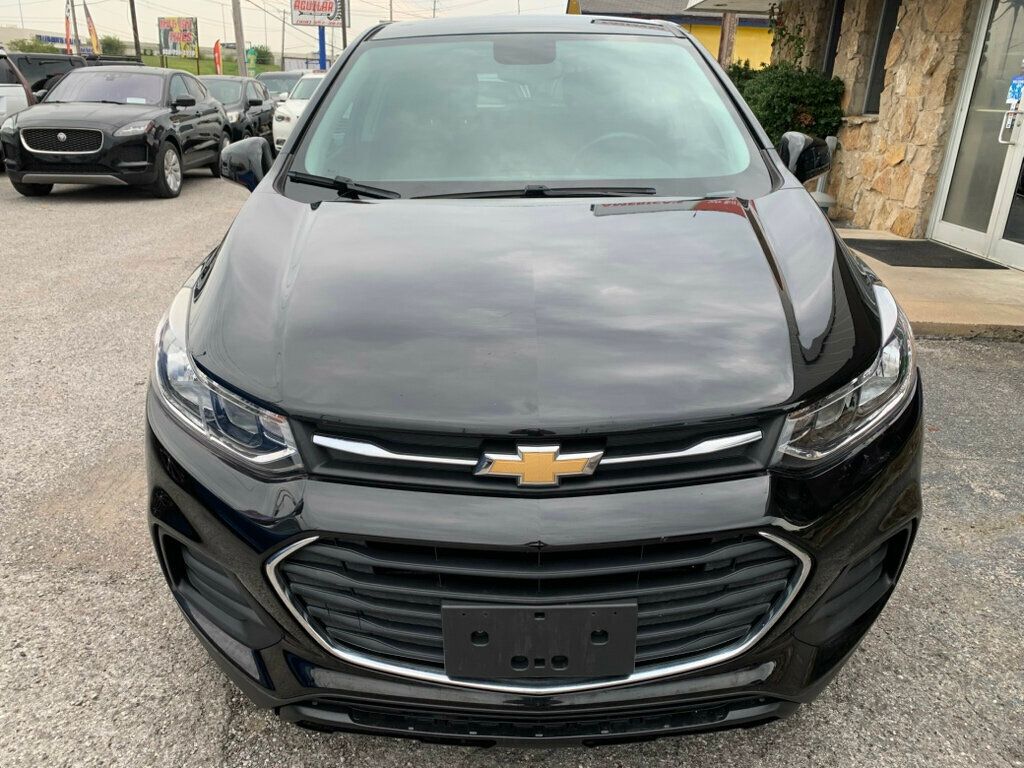 2020 Chevrolet Trax LS photo 2