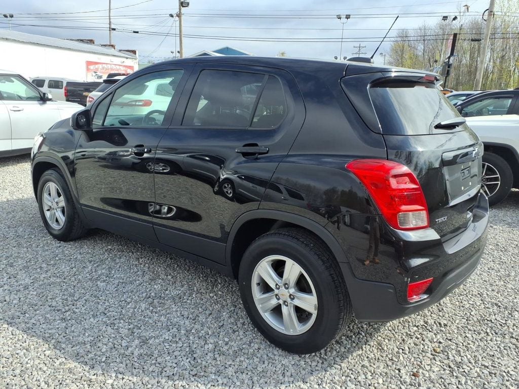 2020 Chevrolet Trax FWD 4dr LS - 22999625 - 2