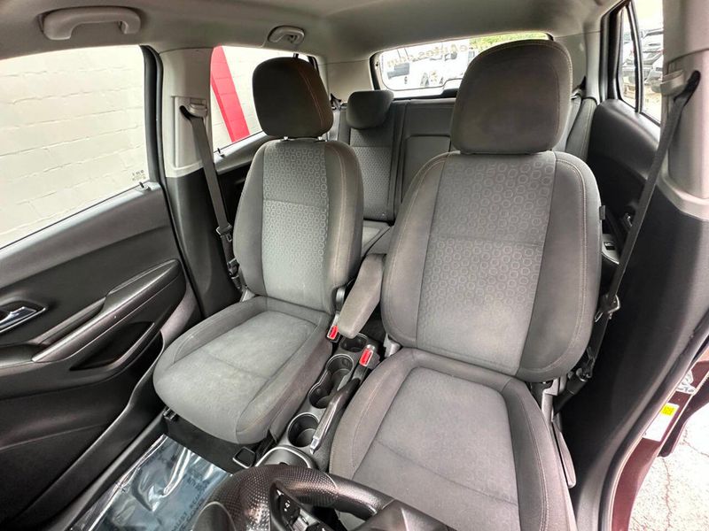 2020 Chevrolet Trax FWD 4dr LS - 22888584 - 15