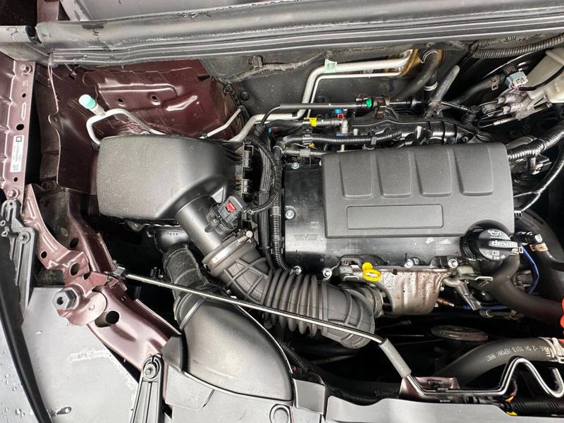 2020 Chevrolet Trax FWD 4dr LS - 22888584 - 24