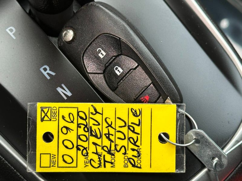 2020 Chevrolet Trax FWD 4dr LS - 22888584 - 42