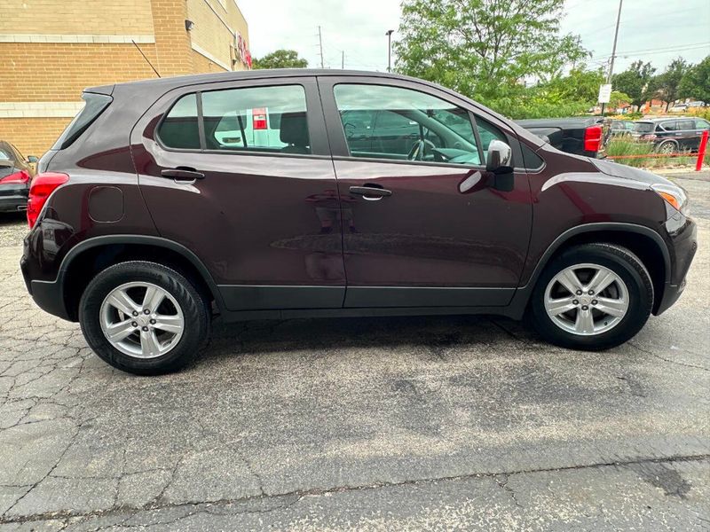 2020 Chevrolet Trax FWD 4dr LS - 22888584 - 7