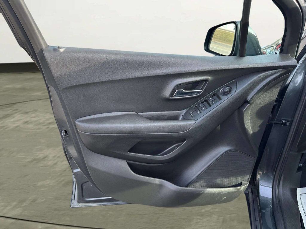 2020 Chevrolet Trax FWD 4dr LS - 22968393 - 9