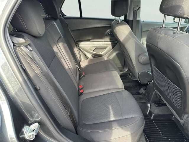 2020 Chevrolet Trax FWD 4dr LS - 22968393 - 13