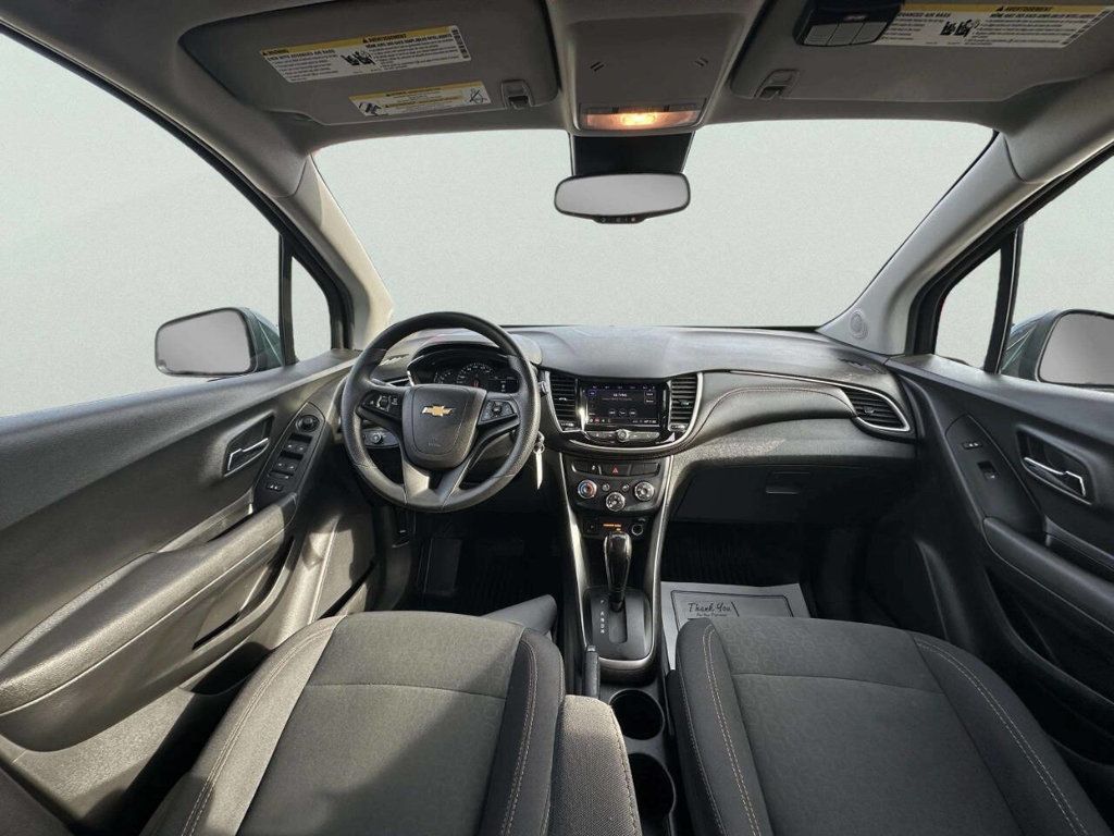 2020 Chevrolet Trax FWD 4dr LS - 22968393 - 15