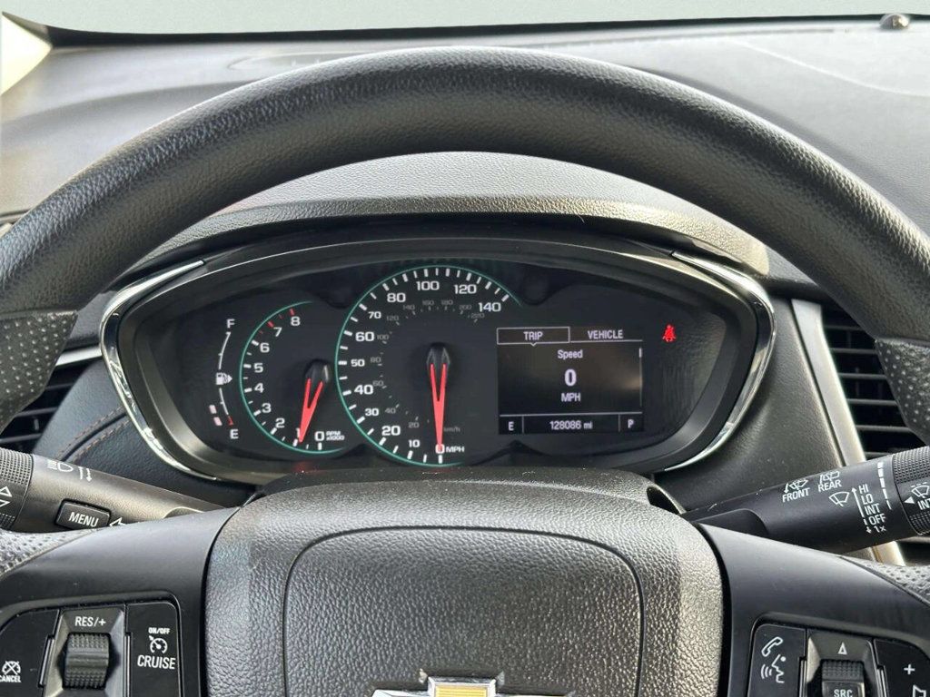 2020 Chevrolet Trax FWD 4dr LS - 22968393 - 21