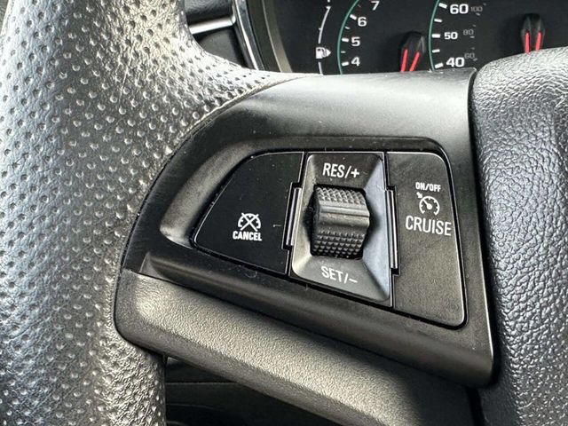 2020 Chevrolet Trax FWD 4dr LS - 22968393 - 24