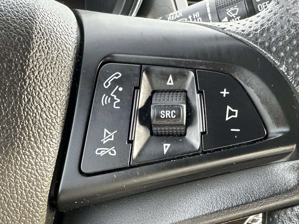 2020 Chevrolet Trax FWD 4dr LS - 22968393 - 25