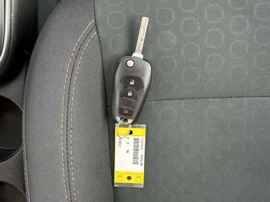 2020 Chevrolet Trax FWD 4dr LS - 22968393 - 28