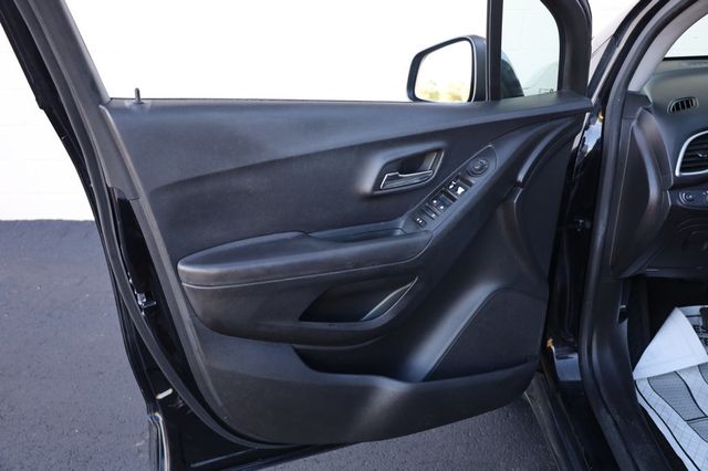 2020 Chevrolet Trax FWD 4dr LS - 22879963 - 13