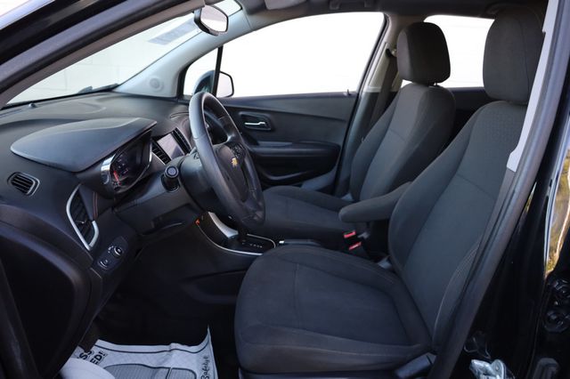 2020 Chevrolet Trax FWD 4dr LS - 22879963 - 16