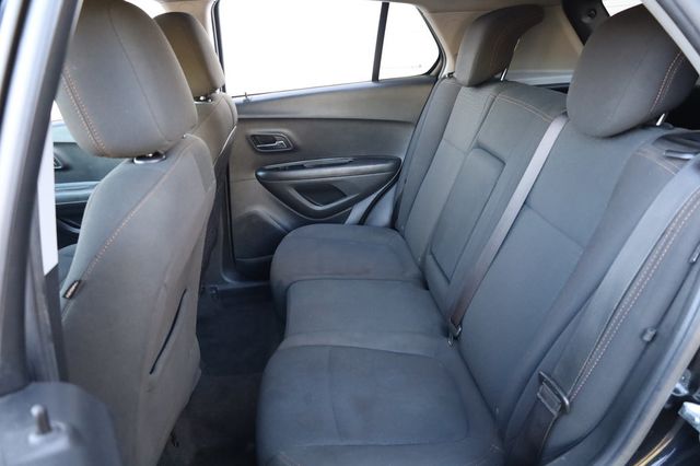 2020 Chevrolet Trax FWD 4dr LS - 22879963 - 19