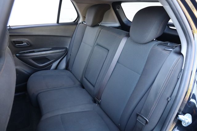 2020 Chevrolet Trax FWD 4dr LS - 22879963 - 20