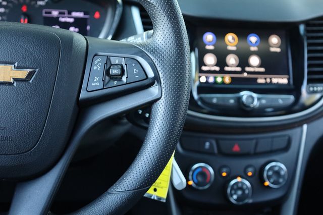 2020 Chevrolet Trax FWD 4dr LS - 22879963 - 32