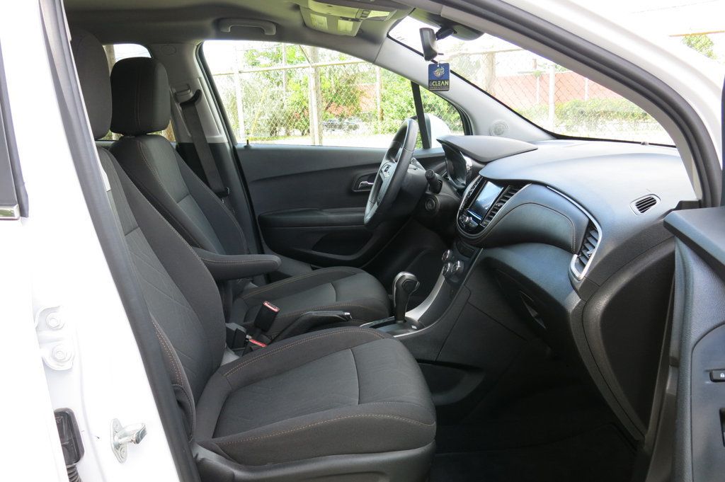 2020 Chevrolet Trax LT photo 12