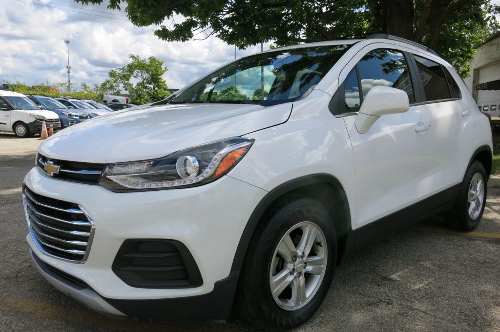 2020 Chevrolet Trax LT photo 2