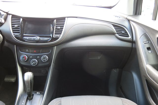 2020 Chevrolet Trax FWD 4dr LT - 22906616 - 20