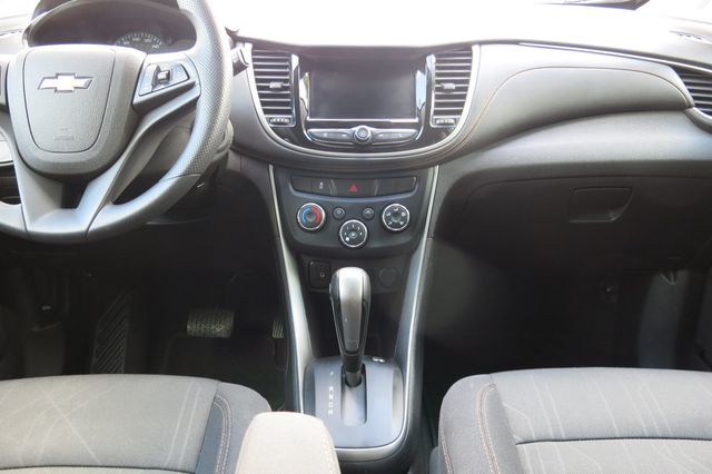 2020 Chevrolet Trax FWD 4dr LT - 22906616 - 21