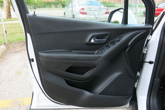 2020 Chevrolet Trax FWD 4dr LT - 22906616 - 46